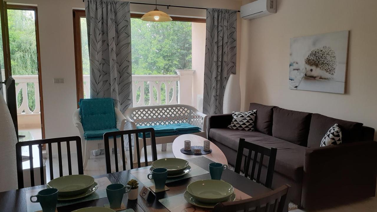 Relax Apartment In Varna South Bay Residence Ngoại thất bức ảnh