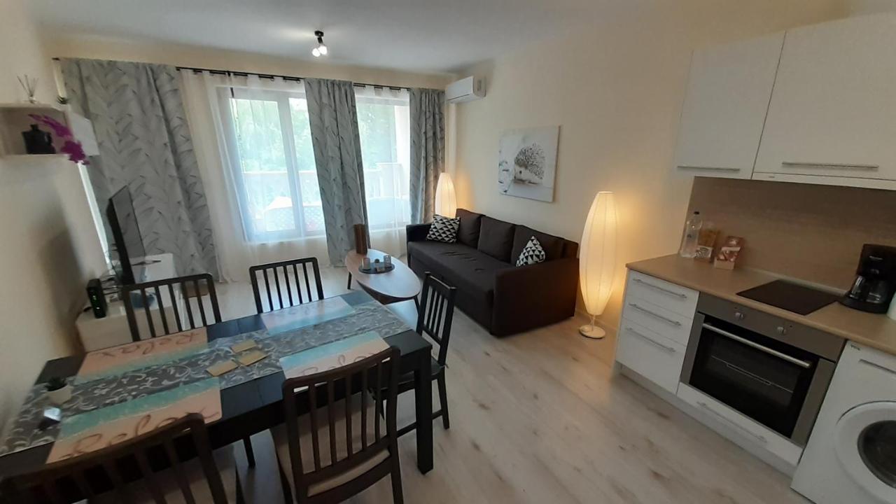 Relax Apartment In Varna South Bay Residence Ngoại thất bức ảnh
